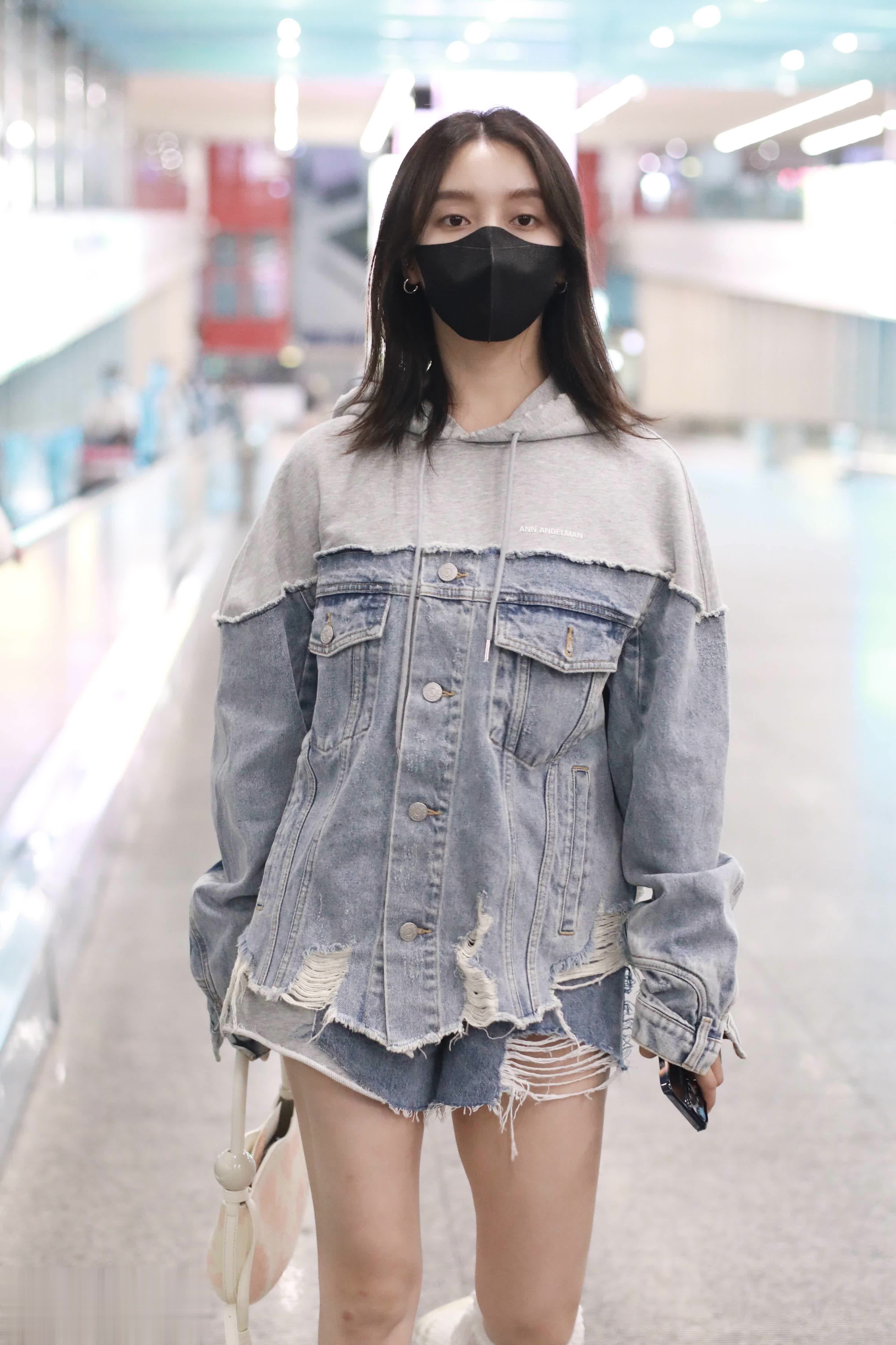 姜贞羽穿搭示例