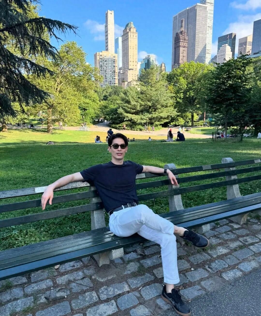 泰星SonYuKe穿衣心得：不紧绷性感与衣冠楚楚的满分示范