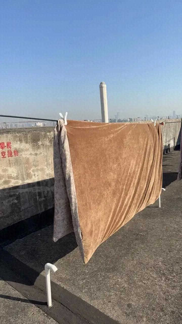 住頂樓住戶常來曬被子，多次勸說無效咋辦？ 