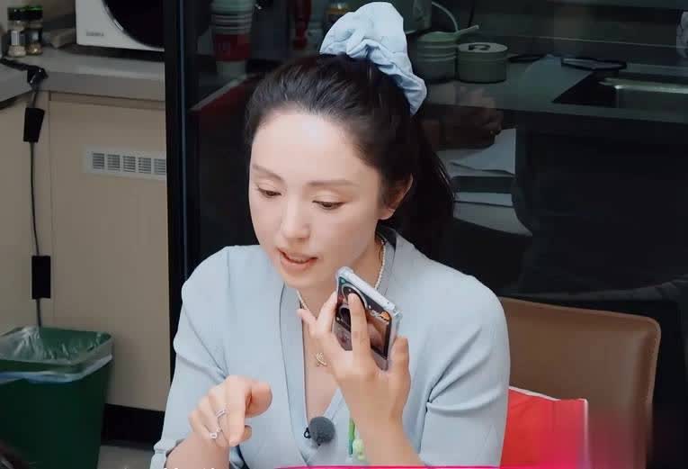 驚爆！張維伊婚后財產(chǎn)合并提議遭拒，董璇稱小酒窩是財富“主心骨”