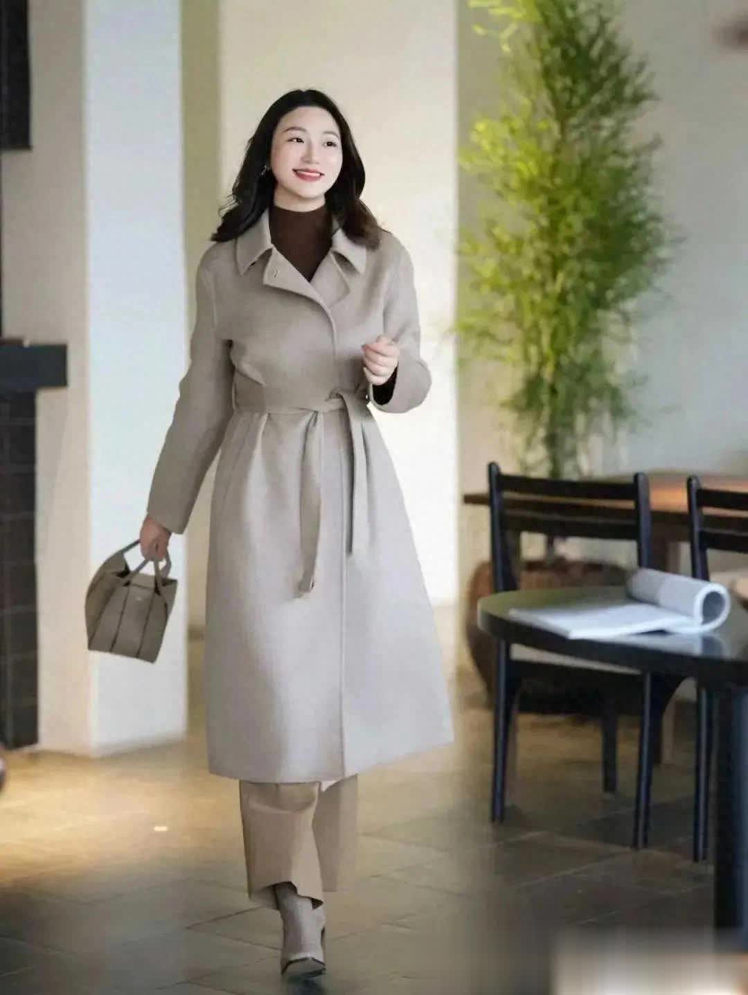 大衣配闊腿褲，永恒經典散發高級感！ 