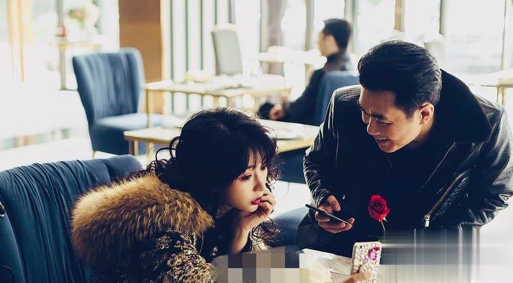 柳岩在娱乐圈风生水起，靠演技还是身材？