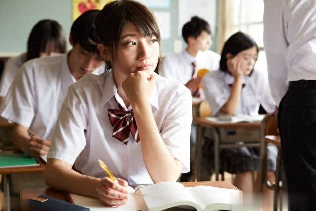 为什么高中男孩逆袭更常见，真是因为男孩更聪明？