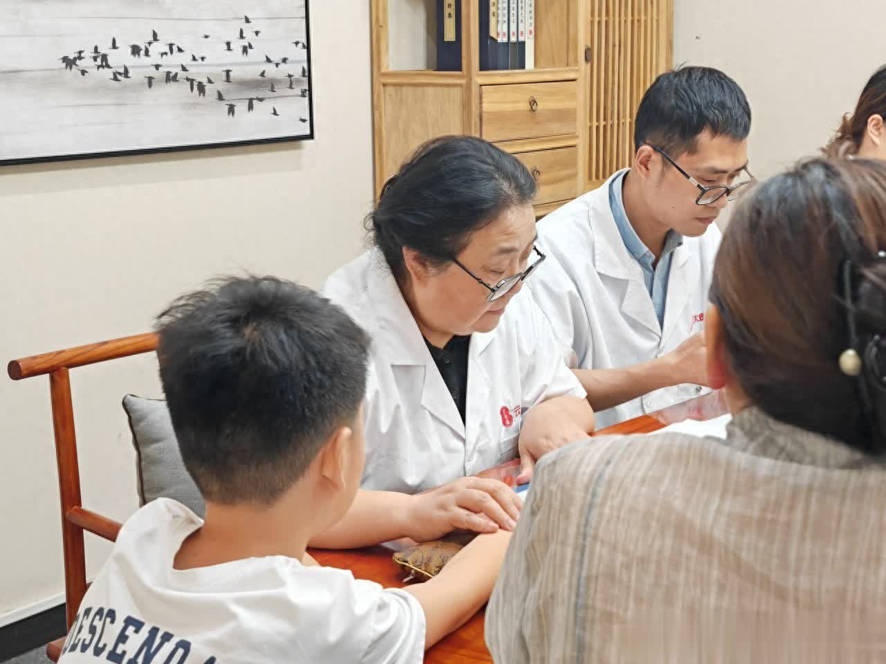 孩子個子矮小不用愁，2種食物敞開吃打開生長開關